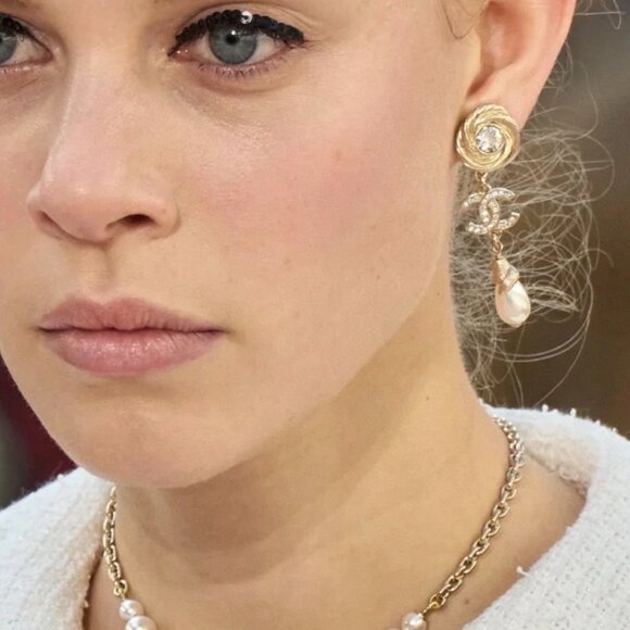 Chanel Vintage-Style Camellia Pearl Long Dangle Earrings - Picture 1 of 7